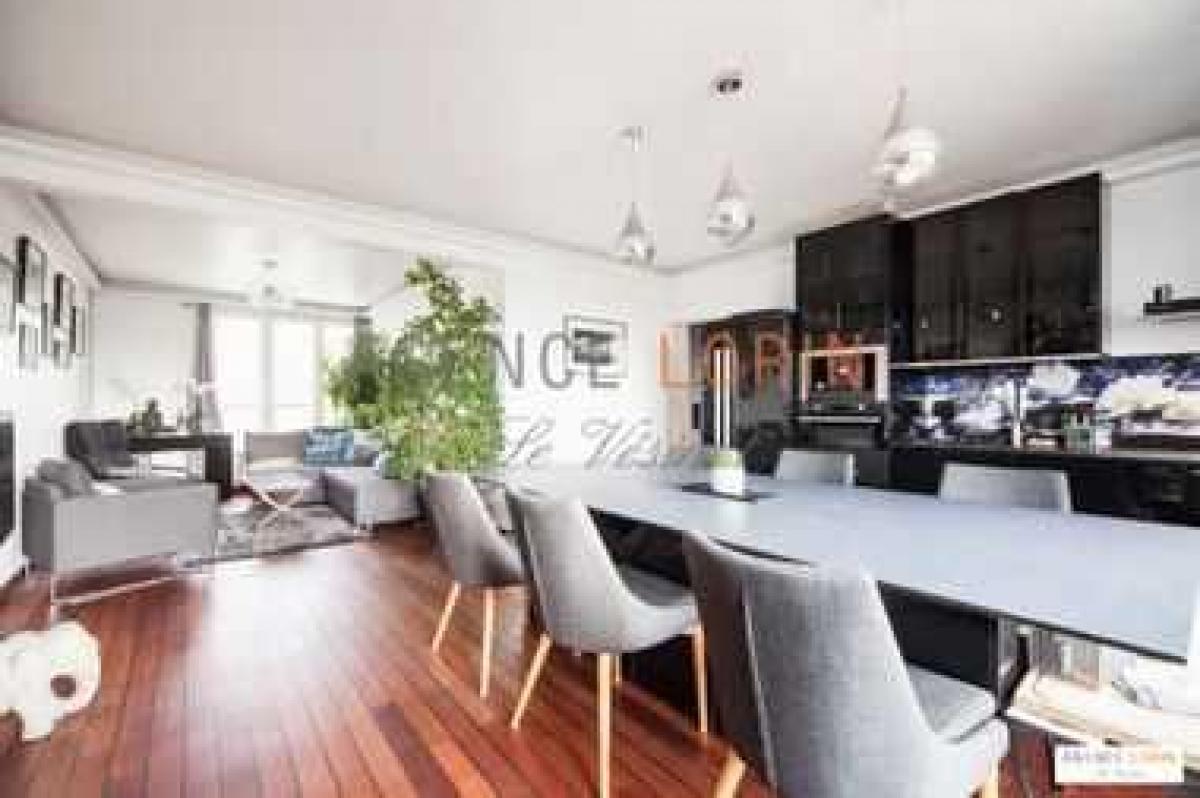 2 bedrooms Condo in Chatou, France No. 34592