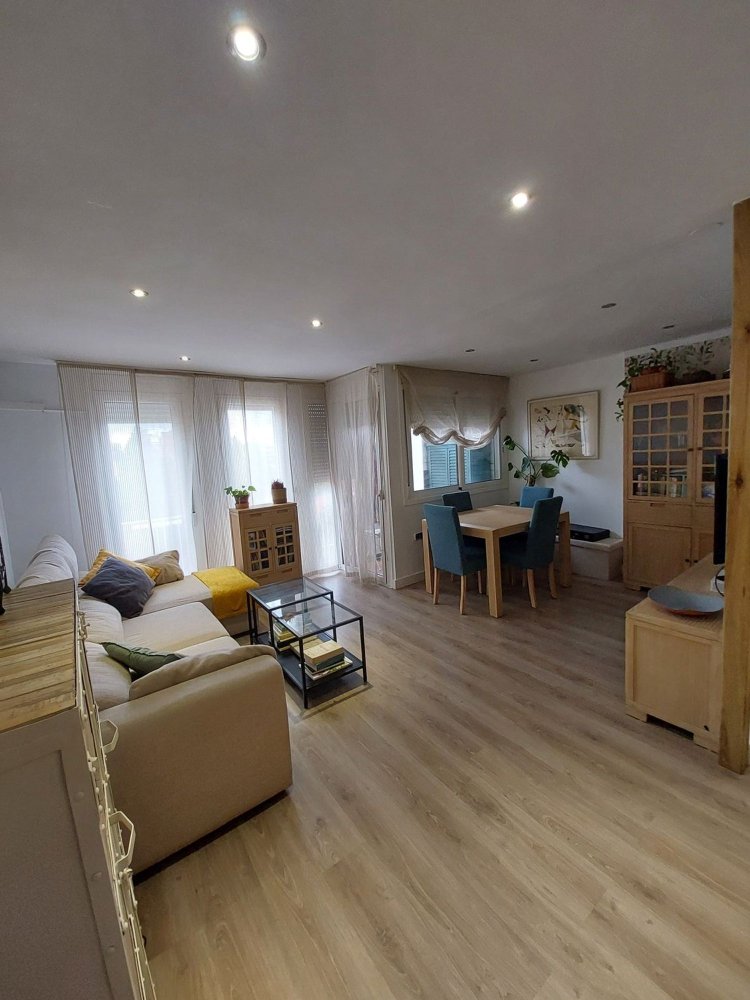 3 bedrooms Apartment in Viladecans, Spain No. 168110