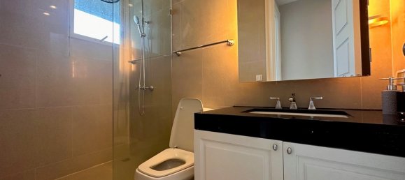 2 bedrooms Condo in Bangkok, Thailand No. 19728 16