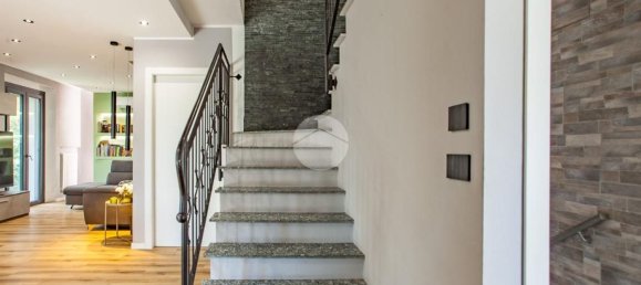 9 غرف نوم فيلا في La Cassa, Italy رقم 333854 16