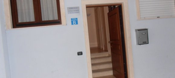 Bureau à Barletta, Italy 48m² No. 72320 6