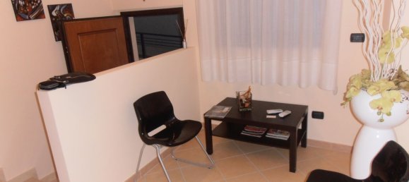 Bureau à Barletta, Italy 48m² No. 72320 4