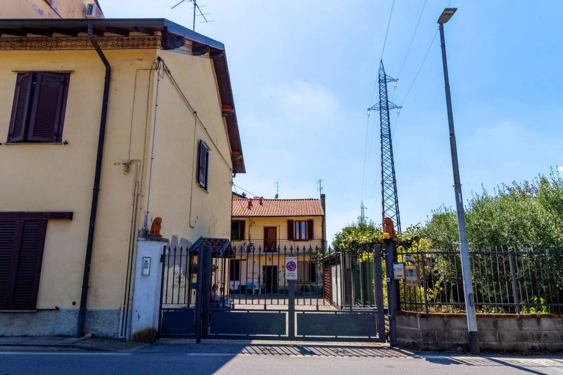 2 bedrooms Apartment in Arcore, Italy No. 341495