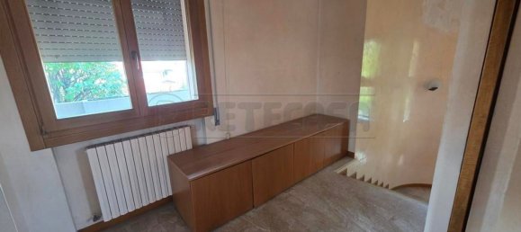 8 غرف نوم منزل في Torri di Quartesolo, Italy رقم 324130 6