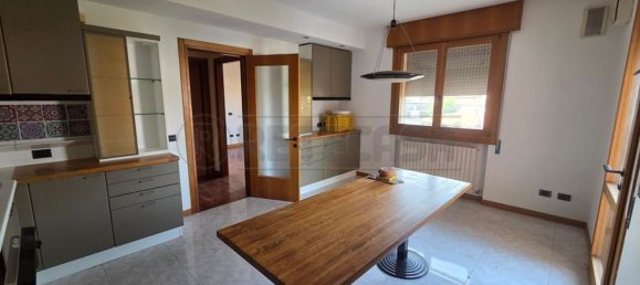 8 غرف نوم منزل في Torri di Quartesolo, Italy رقم 324130 8