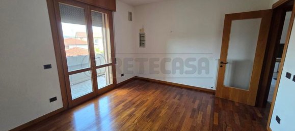 8 غرف نوم منزل في Torri di Quartesolo, Italy رقم 324130 11