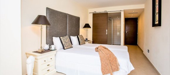 8 bedrooms House in Marbella, Spain No. 117821 5