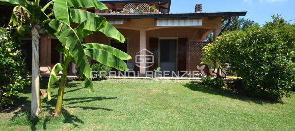 8 rooms Villa in Montechiarugolo, Italy No. 280477 3