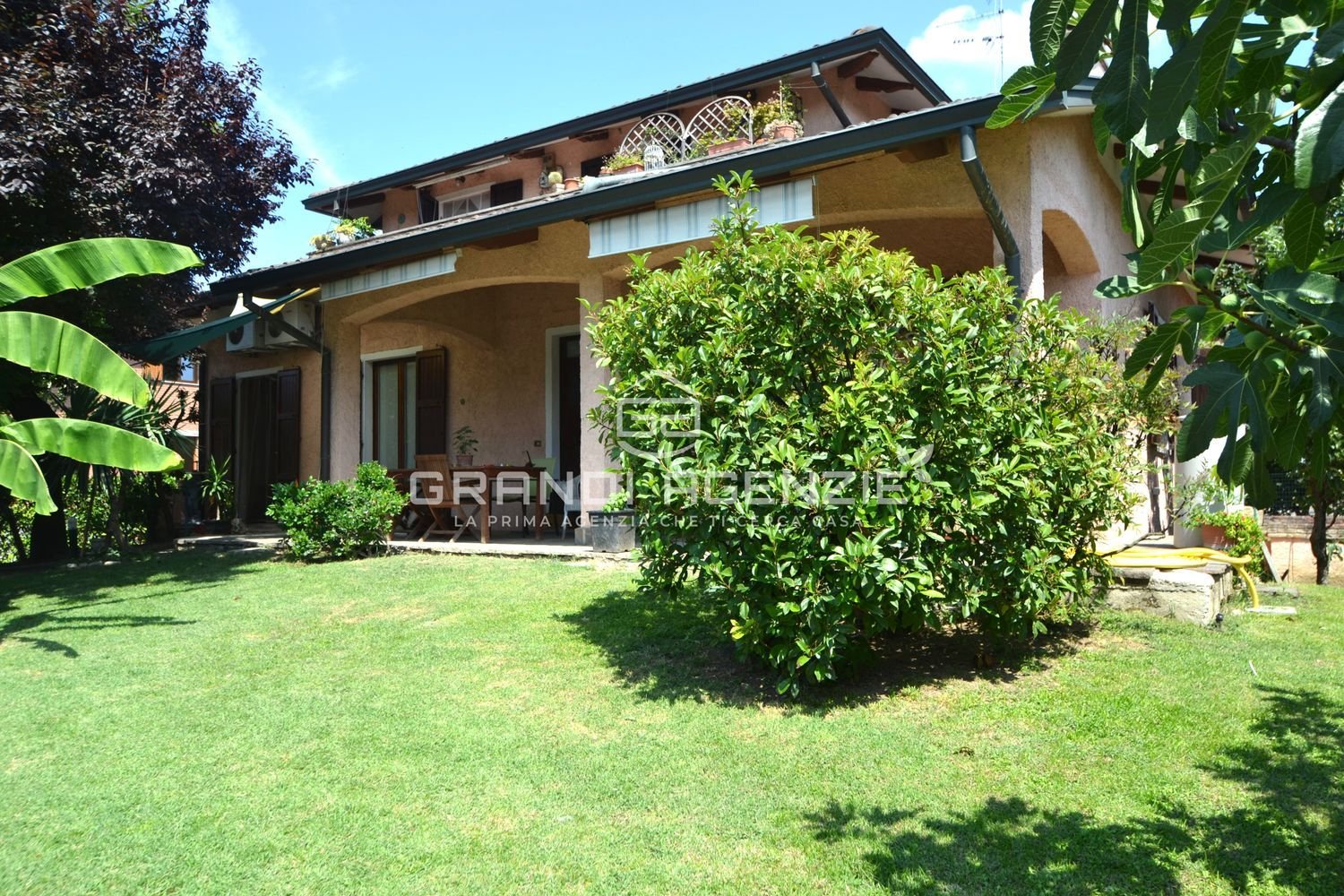 8 rooms Villa in Montechiarugolo, Italy No. 280477