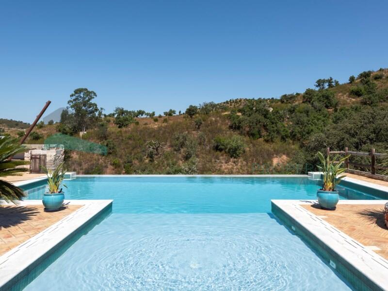 3 bedrooms House in Alte, Portugal No. 208819