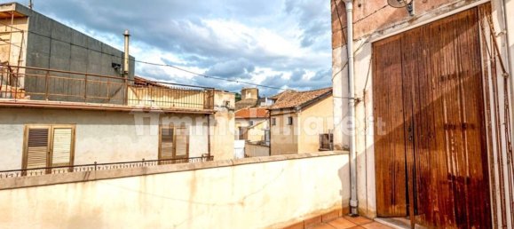 4 Schlafzimmer Villa in Biancavilla, Italy, Nr. 84389 13