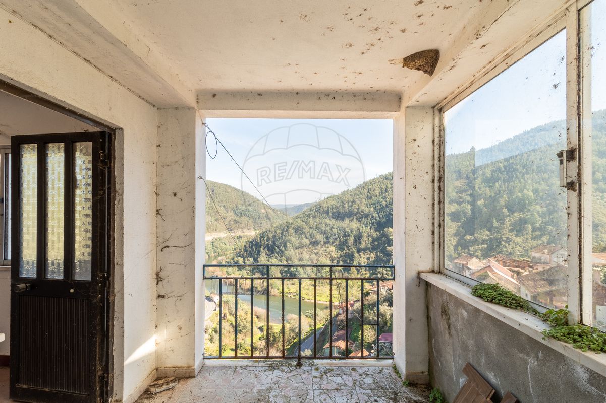 3 غرف نوم منزل في Lorvao, Portugal رقم 167759