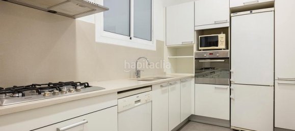 5 bedrooms Apartment in Ciutat Vella, Spain No. 143271 7