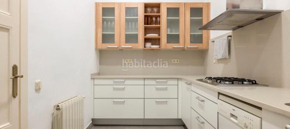 5 bedrooms Apartment in Ciutat Vella, Spain No. 143271 8