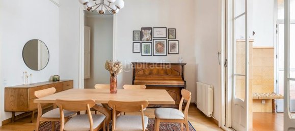 5 bedrooms Apartment in Ciutat Vella, Spain No. 143271 2