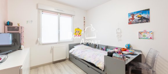 3 bedrooms House in Homecourt, France No. 216788 6