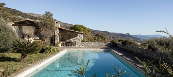 6 bedrooms Commercial property in Tourrettes-sur-Loup, France No. 38182 4