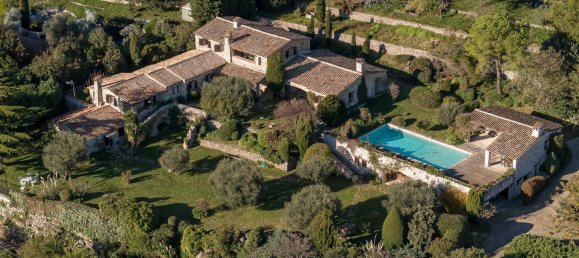 6 bedrooms Commercial property in Tourrettes-sur-Loup, France No. 38182 3