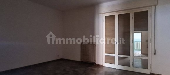 3 bedrooms Apartment in Staffolo, Italy No. 102885 9
