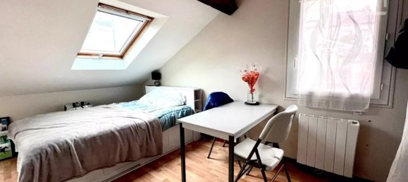 Studio in Chantilly, France No. 39773 2