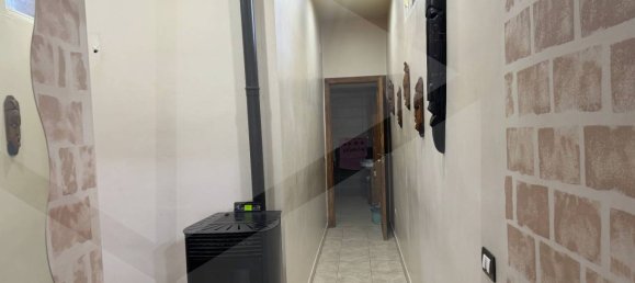 3 rooms Apartment in Cimitile, Italy No. 21381 8