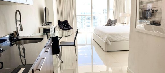 45.99m² propriété commerciale à vendre à Miami, Miami-Dade, Florida, USA № 614861 4
