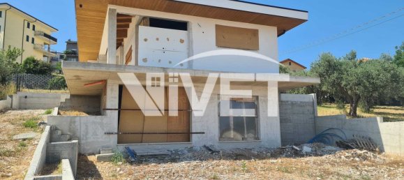 5 rooms Villa in Montenero di Bisaccia, Italy No. 292101 8