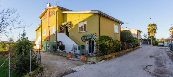 3 rooms Villa in Bagnoli di Sopra, Italy No. 228227 3
