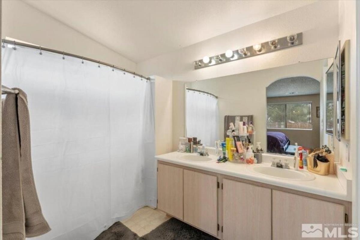 3 bedrooms House in Reno, USA No. 374012