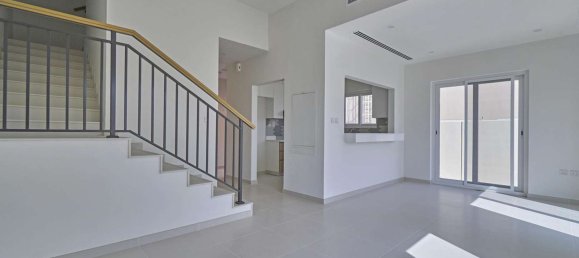 Таунхаус с 4 спальнями в Dubai Land, ОАЭ № 2708 10