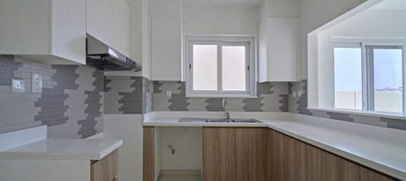 Таунхаус с 4 спальнями в Dubai Land, ОАЭ № 2708 6