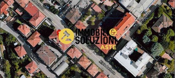 2 rooms Apartment in Varese, Italy No. 11286 17