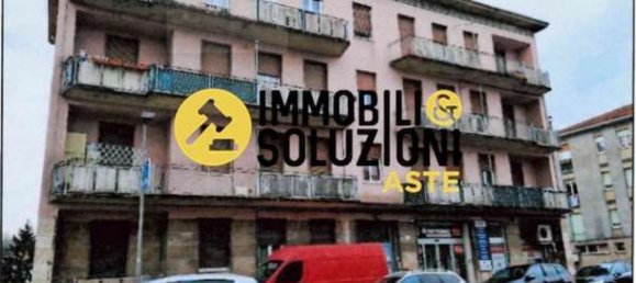 2 rooms Apartment in Varese, Italy No. 11286 19