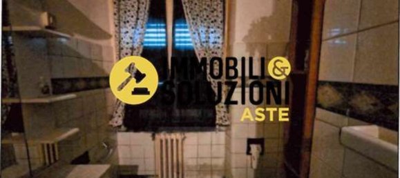 2 rooms Apartment in Varese, Italy No. 11286 32