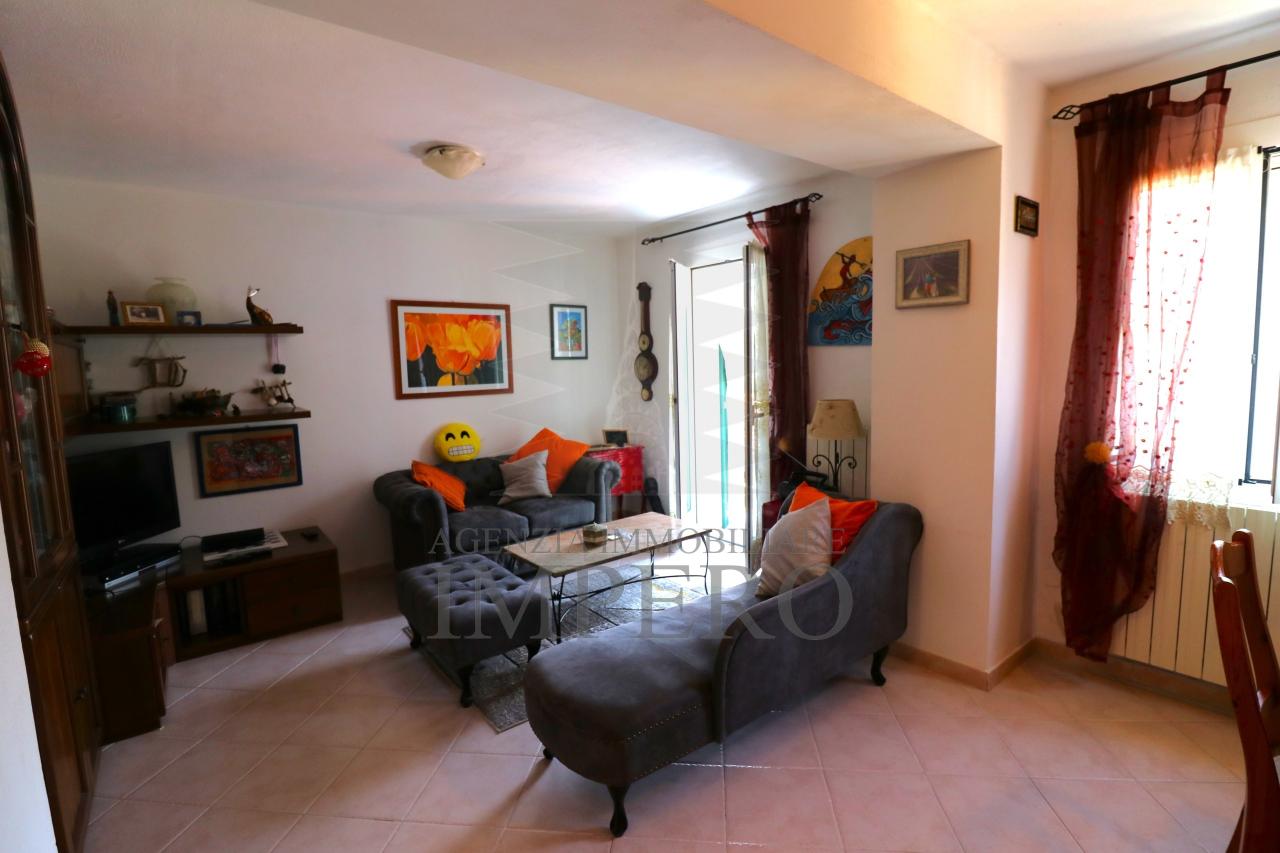 5 rooms House in Ventimiglia, Italy No. 159344