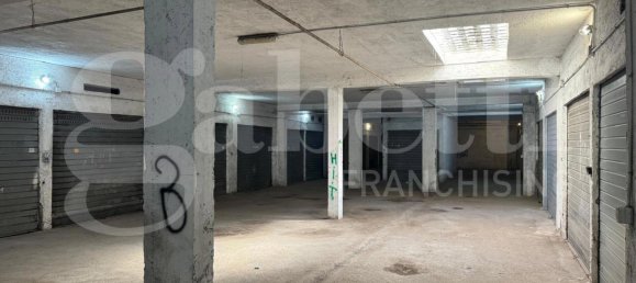 Apartamento T2 em Pomezia, Italy N.º 373735 26