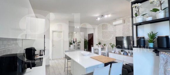 Apartamento T2 em Pomezia, Italy N.º 373735 10