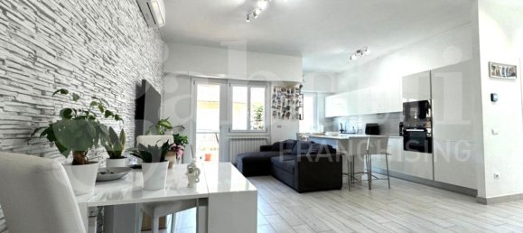 Apartamento T2 em Pomezia, Italy N.º 373735 6