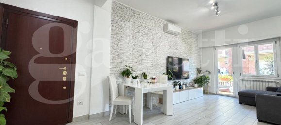 Apartamento T2 em Pomezia, Italy N.º 373735 5