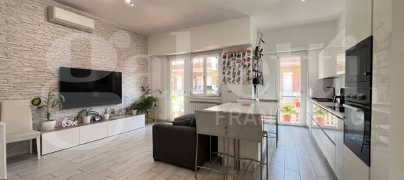 Apartamento T2 em Pomezia, Italy N.º 373735 3