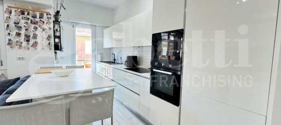 Apartamento T2 em Pomezia, Italy N.º 373735 11