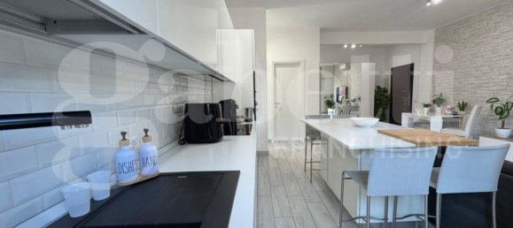 Apartamento T2 em Pomezia, Italy N.º 373735 9
