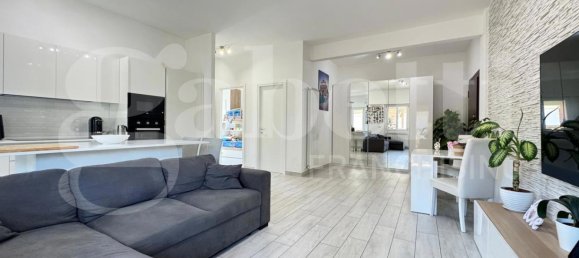 Apartamento T2 em Pomezia, Italy N.º 373735 7