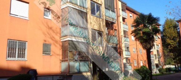 2 bedrooms Apartment in Milan, Italy No. 362152 13