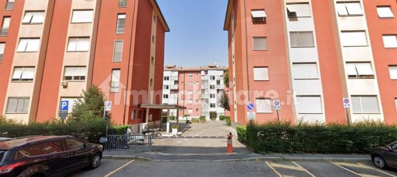 2 bedrooms Apartment in Milan, Italy No. 362152 3