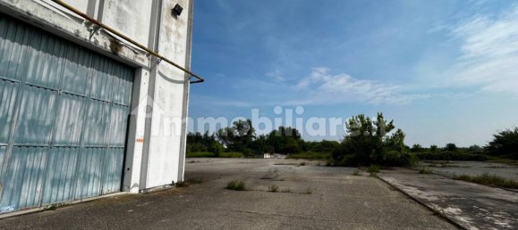 5 rooms Warehouse in Vercelli, Italy No. 207054 13