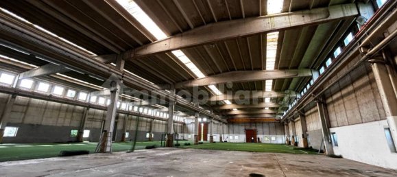 5 rooms Warehouse in Vercelli, Italy No. 207054 6