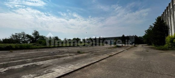 5 rooms Warehouse in Vercelli, Italy No. 207054 32