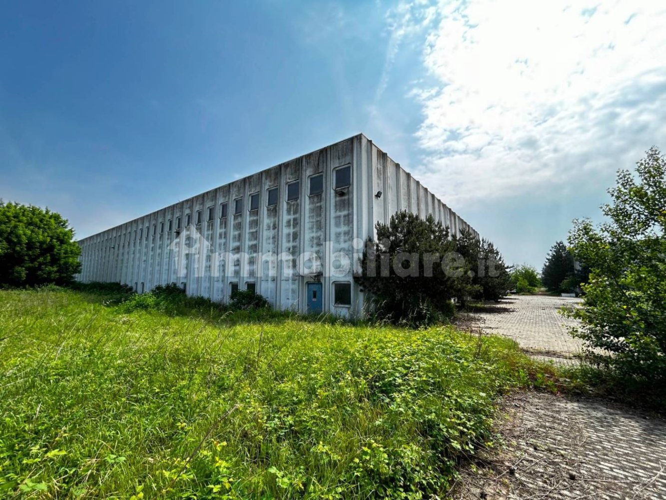 5 rooms Warehouse in Vercelli, Italy No. 207054