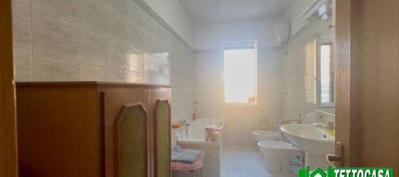 3 rooms Apartment in Marigliano, Italy No. 297808 8